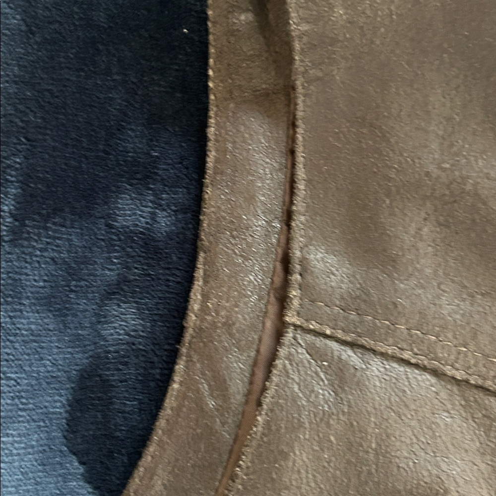 Cripple Creek Men's small Brown Leather Vest - Picture 7 of 12